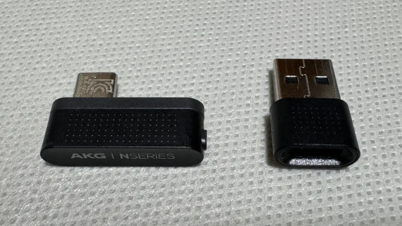 N9 Hybridの2.4GHz接続用ドングルとその変換アダプタ