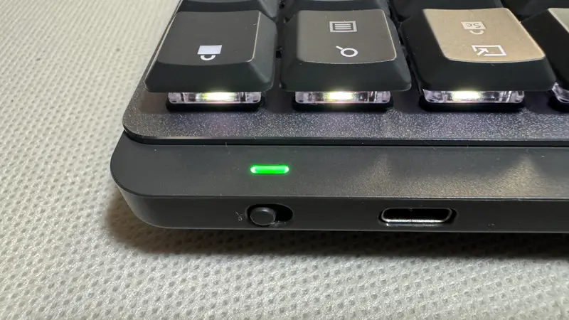 MX Mechanicalの電源スイッチ